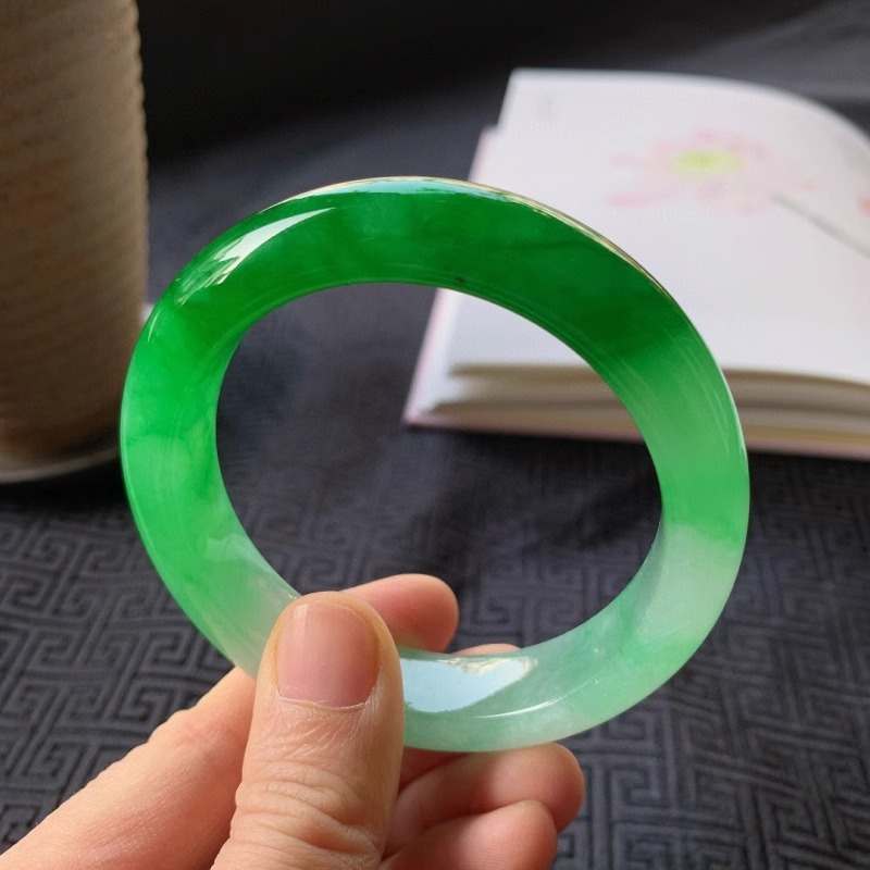 미얀마산 아이스 팔찌, 밝은 색상의 평평한 뱅글, 산과 - Bracelets 리뷰 및 가격