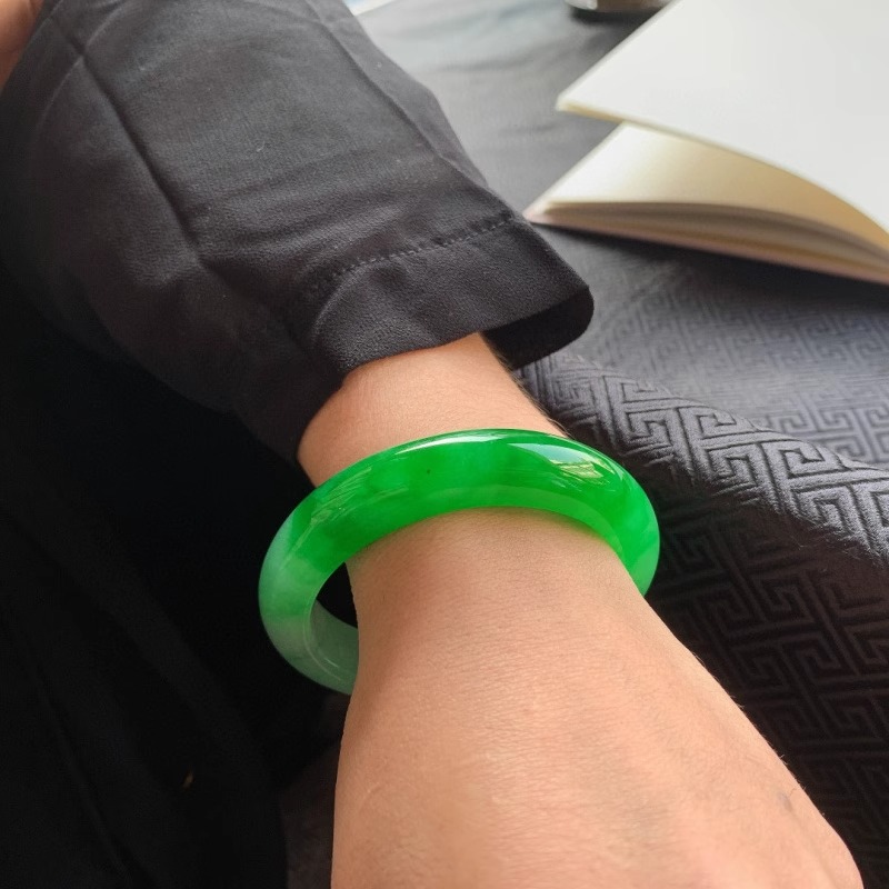 미얀마산 아이스 팔찌, 밝은 색상의 평평한 뱅글, 산과 - Bracelets 리뷰 및 가격